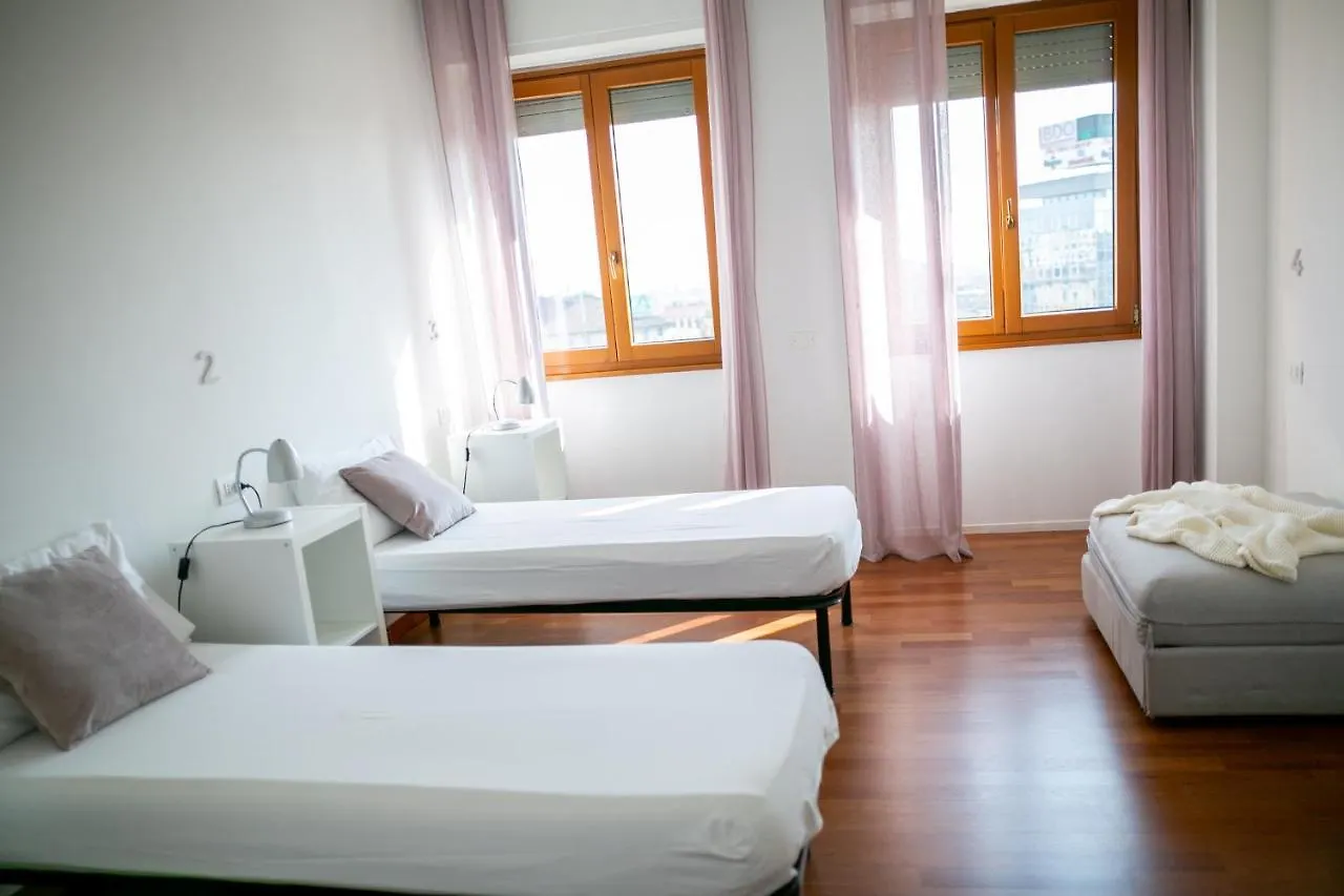 B&B Best Hostel Milano 0*, Milan Italy